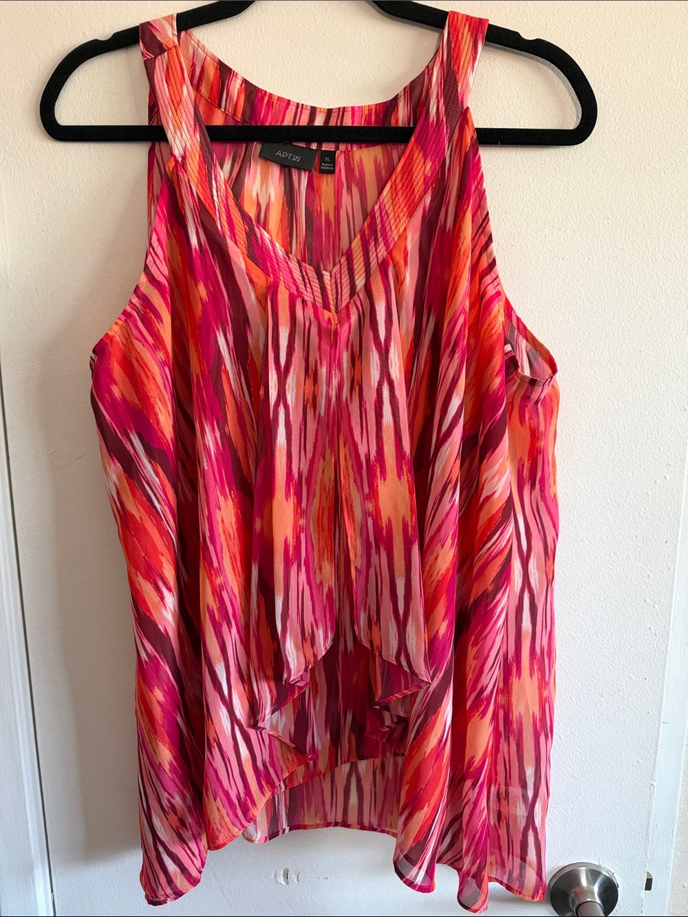 Apt. 9 Pink & Orange Printed V-Neck Sleeveless Camisole